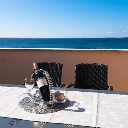 Amazing In W/ 2 Bedrooms Mandre