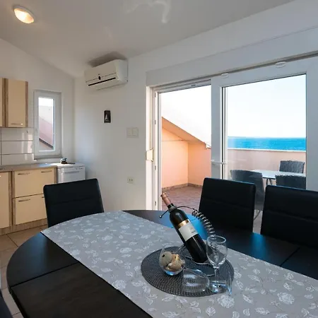 Amazing In W/ 2 Bedrooms